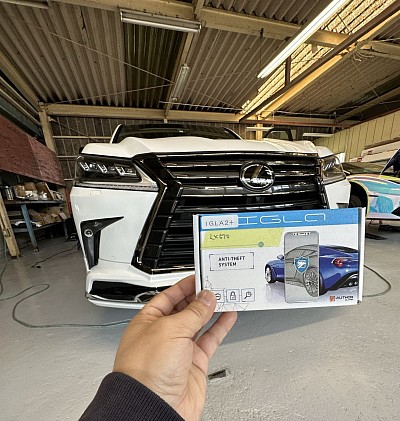 レクサス　LX570 lGLA取り付け