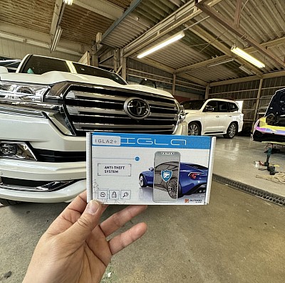 トヨタ　ランクル200後期　IGLA取り付け
